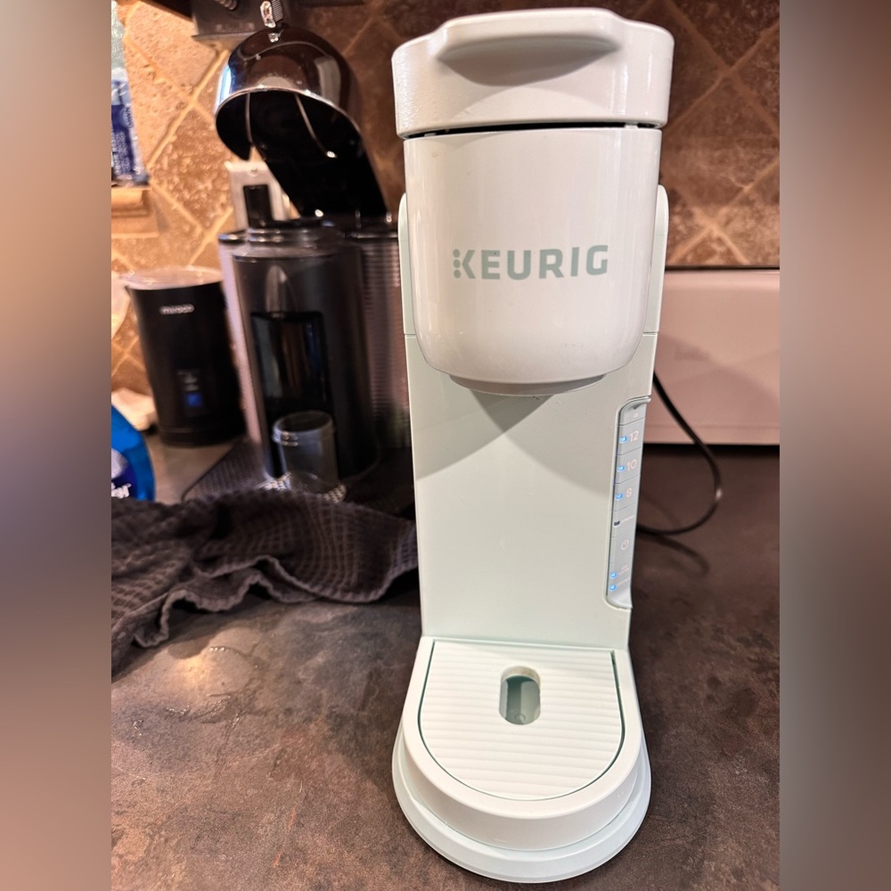 Keurig Single Serve Coffee Maker in Light Green